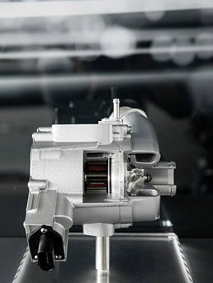 RS5 TDI搭載小巧的電力驅動渦輪增壓器。 Audi提供
