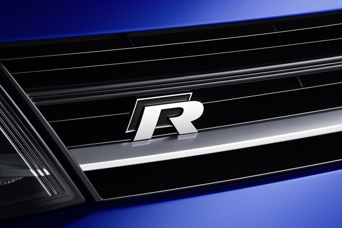 獨特的水箱護罩加上R的徽飾。 VW提供