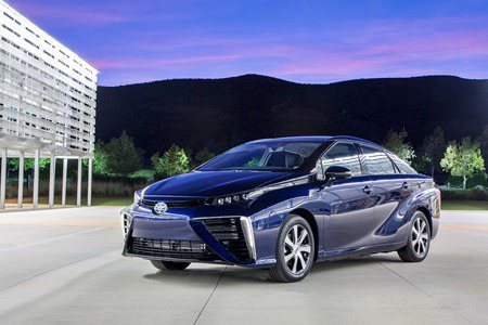 潔淨安全好玩  Toyota發表氫燃料電池車Mirai  