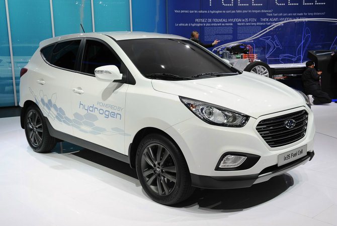 HYUNDAI加拿大分公司宣布成為第一家提供氫燃料電池車給加拿大民眾的車廠，並已經透過官網接到第一組顧客。 HYUNDAI提供