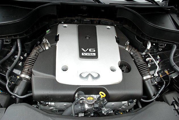 FX37 V6引擎取代原有FX35。 趙惠群