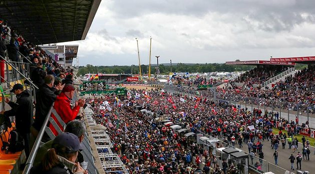 今年Le Mans 24小時耐久賽吸引超過20萬人觀賽。 Le Mans官網