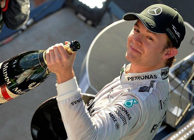 Mercedes車隊Nico Rosberg從第三位起跑後展現強大企圖心，最終拿...