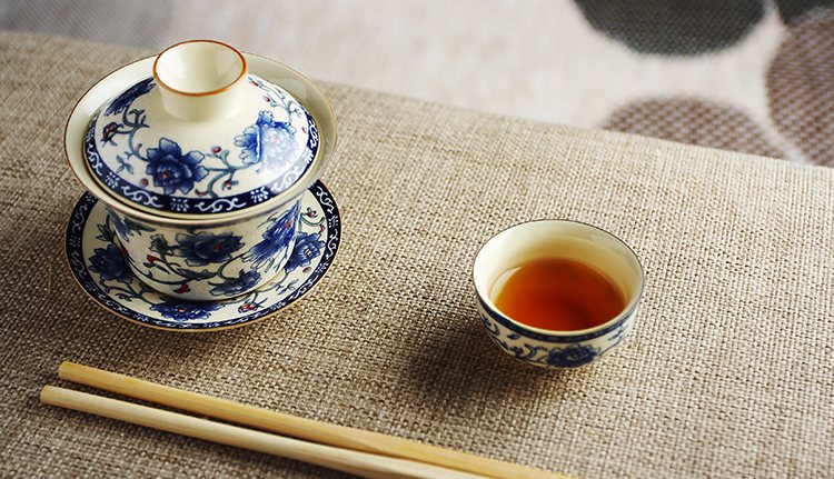 茶葉含有鞣酸，對於消化不良、腹瀉症狀的緩解，很有幫助。