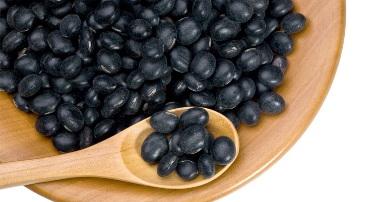黑豆對高血壓、心臟病患者特別有益。
