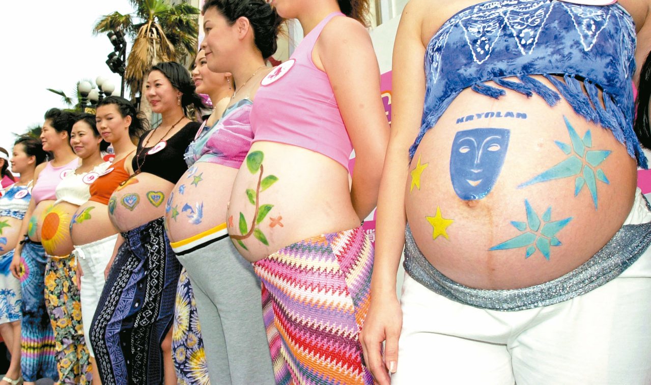 生產改革行動聯盟（生動盟）昨天呼籲衛福部及國內相關醫學會制訂「孕產婦照護臨床指引」，讓媽媽享有「溫柔生產」人權。