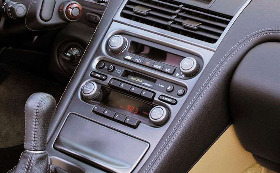 CD播放器對於數位世代的車主來說，根本就是個不會使用到的配備。 Acura
