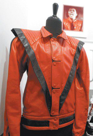 麥可傑克森在音樂錄影帶「顫慄」中穿的紅夾克即將拍賣。圖／美聯社