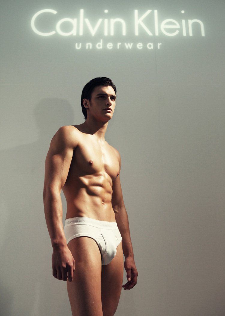 Calvin Klein Underwear 2012 春季廣告代言人 Matthew Terry。圖／CK提供