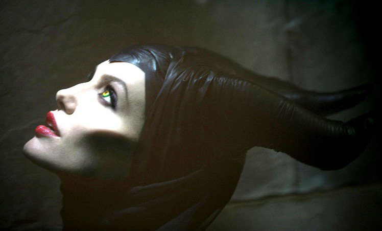 安潔莉娜裘莉正在趕拍的新片《Maleficent》最新造型曝光。圖／達志影像