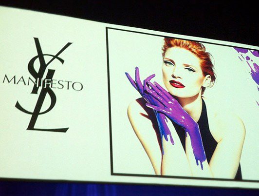 潔西卡崔斯坦為YSL代言最新香水「Manifesto」。圖／擷取自styleite.com