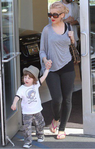 2011年初的克莉絲汀與兒子Max。圖／達志影像
