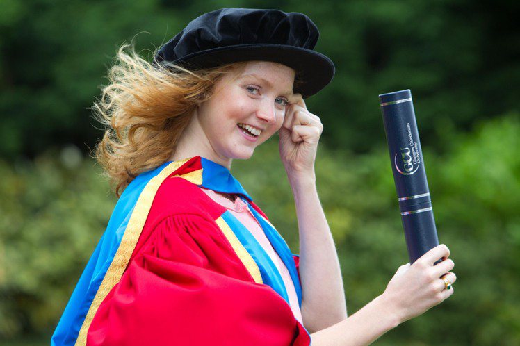 超模莉莉蔻兒獲得了英國格拉斯哥大學頒發的榮譽學士。圖／達志影像