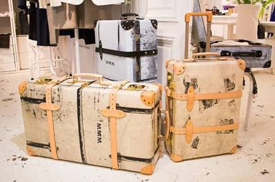 MMM 聯名「落漆」行李箱 定價10萬台幣