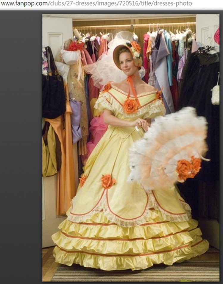 《27件禮服的秘密》裡出現許多像舞台裝或 Cosplay 風的豪華禮服。圖／擷取自fanpop.com
