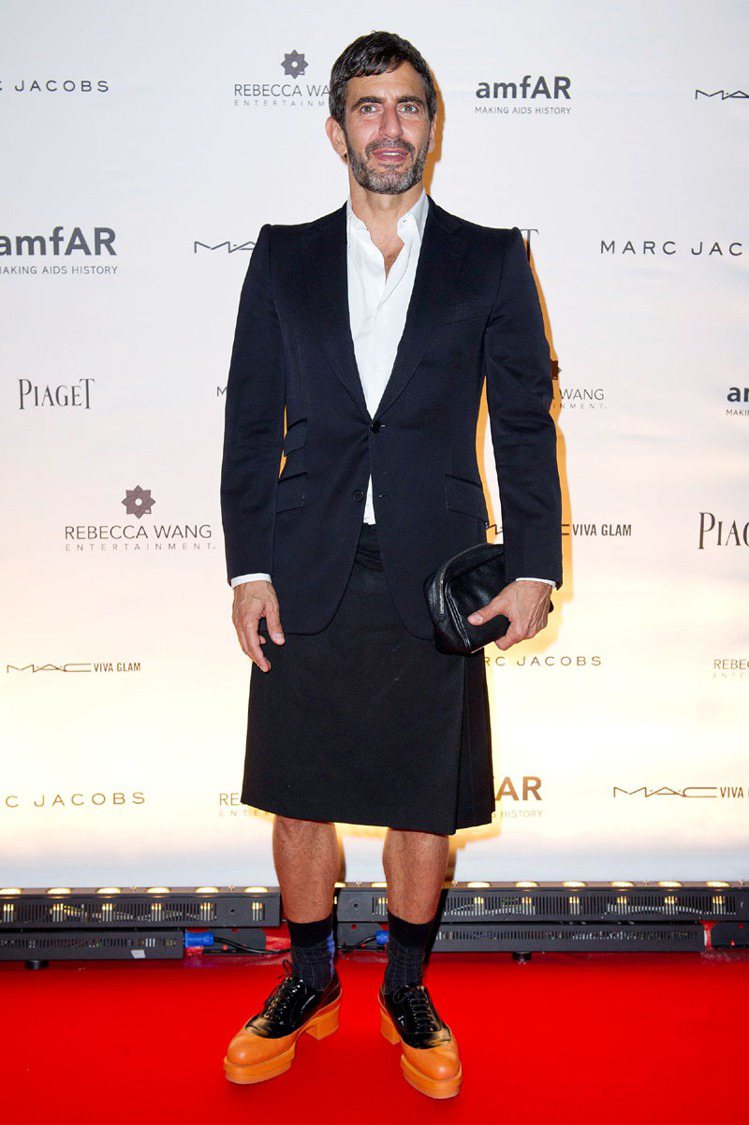 好些日子不見的 Marc Jacobs 日前對自己的品牌展開全面審視行動。圖／伯爵提供