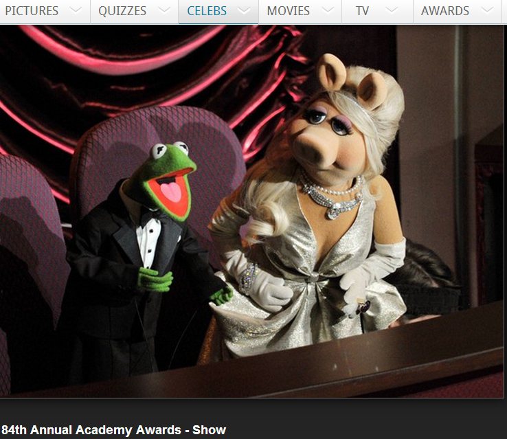 穿上龐克教母設計的婚紗，豬小姐（Miss Piggy）與青蛙柯密特（Kermit the Frog）是否會在新電影《Muppets Most Wanted》修成正果呢？圖／擷取自zimbio.com