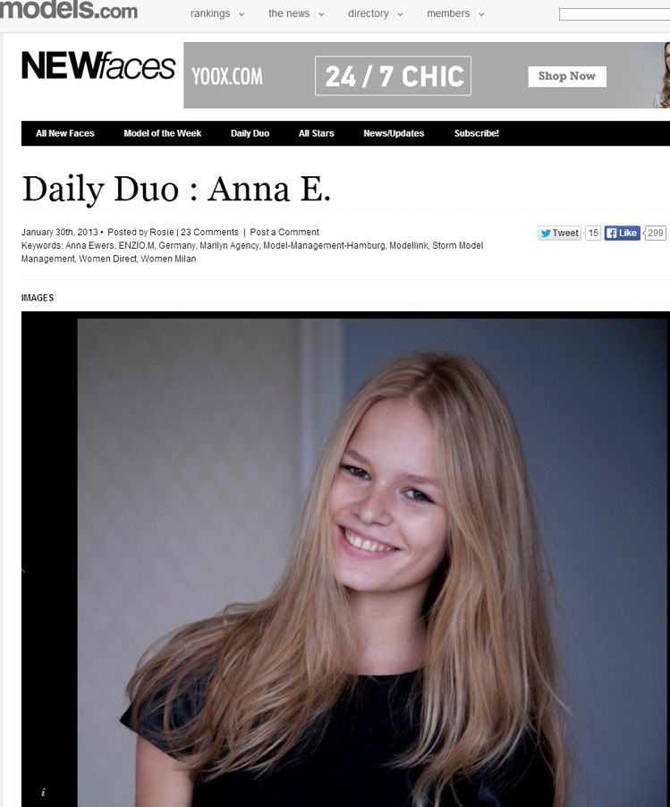 別看 Anna Ewers 頂著濃妝上伸展台的銳利模樣，年僅 21 歲的她笑起來可是相當甜美可人。圖／擷取自models.com
