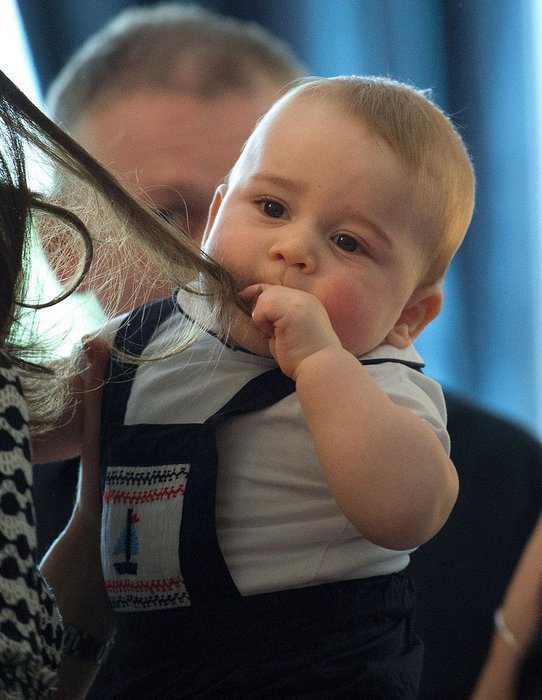 身為凱特王妃和威廉王子的第一個寶寶，最近最受人關注的明星寶貝就是喬治王子了。他近...