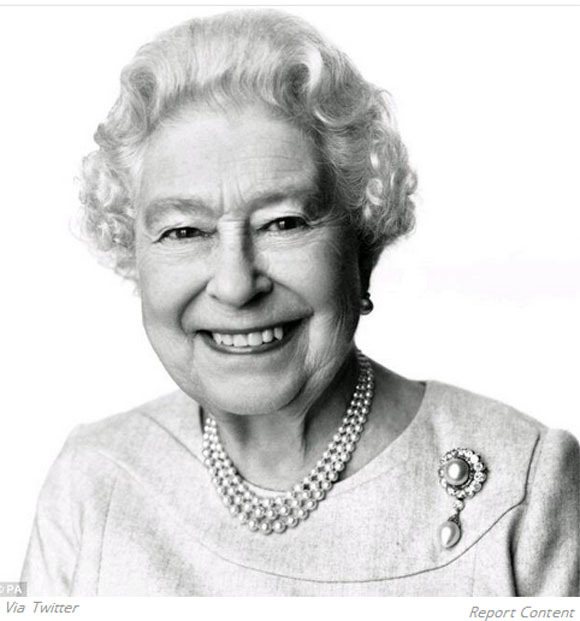 英女王拍時尚照 慶祝88歲大壽