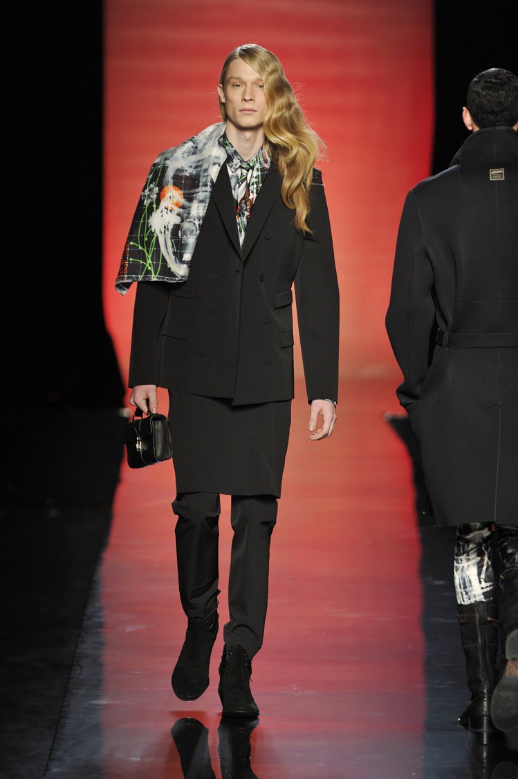 時尚頑童Jean Paul Gaultier宣布，將停止品牌的男女裝系列。圖/達志影像