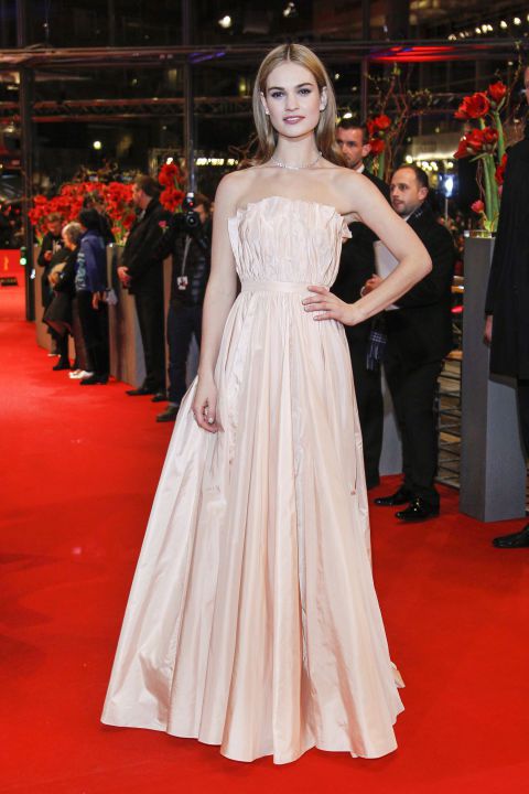Lily James穿Dior禮服出席柏林首映。圖／達志影像