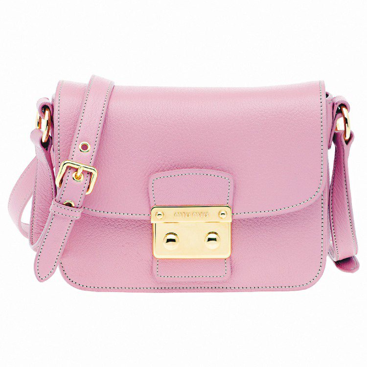 MIU MIU新款粉紅色瑪德絲包款，是台灣消費者最愛的顏色。圖／MIU MIU提供