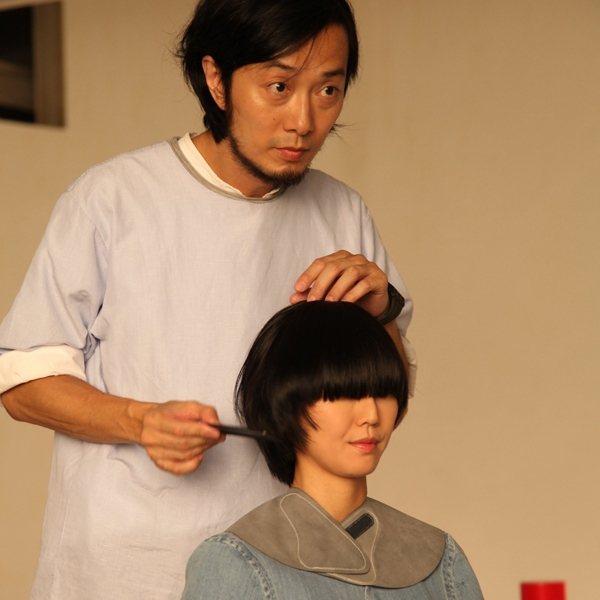 與孫燕姿合作九年，並為中港台明星御用的髮型師Pius親手為她蛻去留了三年的長髮造型。圖／she.com.tw