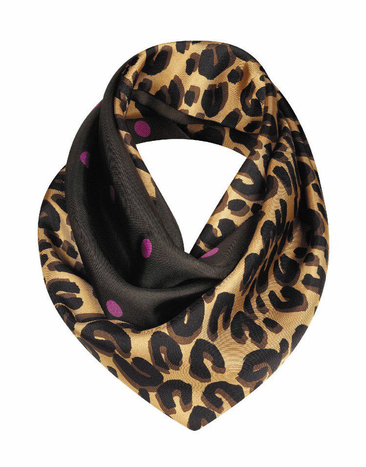 Leopard 領巾，9,500元。圖／LV提供