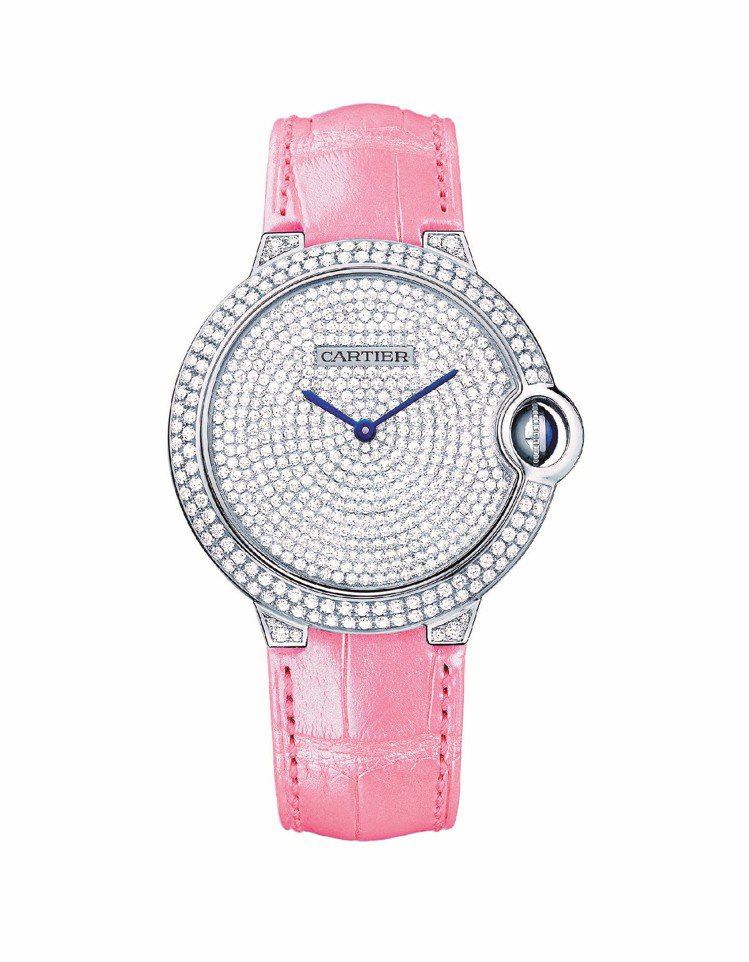 卡地亞Ballon Bleu de Cartier鑽表，搭配粉紅色鱷魚皮表帶，參考價格約177萬元。圖／卡地亞提供