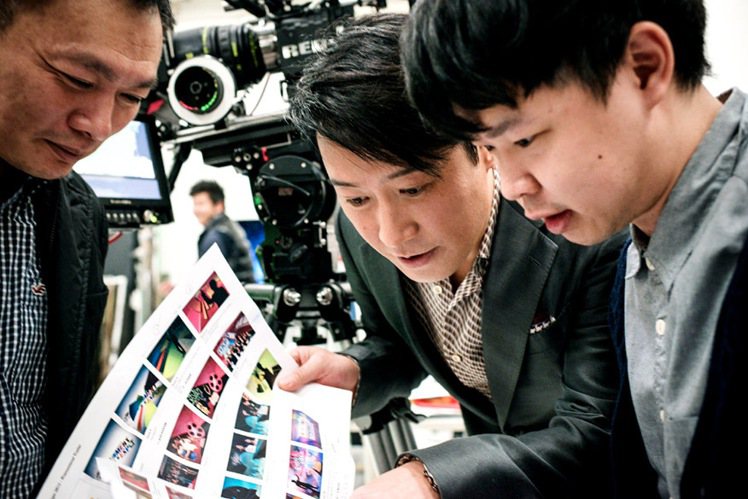 知名攝影大師張文華（左）為黎明拍攝宣傳照，而公開播放的香港影視娛樂博覽宣傳短片則由黎明親自擔任導演，張文華擔任攝影指導。圖／Ermenegildo Zegna提供
