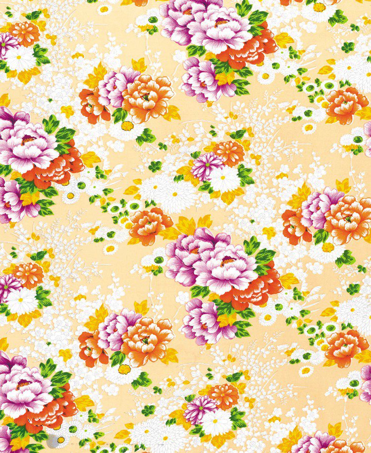 受到日本影響的牡丹四季花變種圖案，模糊化的花卉隱入淺粉色的背景中，手法像一種日本...