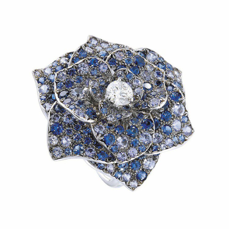 Piaget Rose 18K白金指環，92萬4,000元。圖／伯爵提供