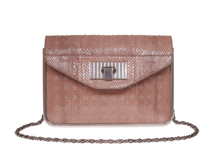 Chloe SALLY粉褐色水蛇皮鍊帶包，售價76,800元。圖／Chloe提供