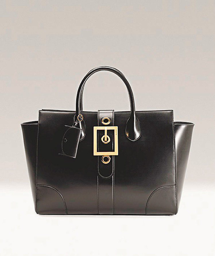 GUCCI黑色Lady Buckle包，88,900元。圖／GUCCI提供