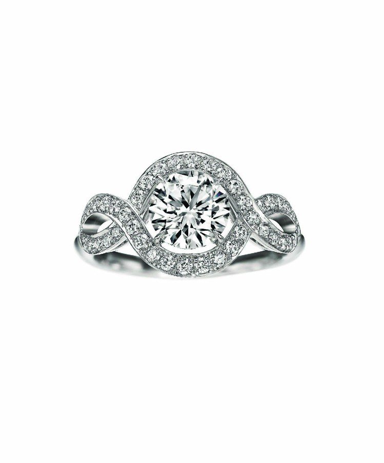 海瑞溫斯頓 Lily Cluster 鑽石婚戒，主石1.18克拉，99萬9,000元。圖／Harry Winston提供