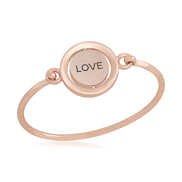 CAROLEE「希望愛」乳癌防治慈善手環，正面是「hope」，反面是「love」。圖／CAROLEE提供