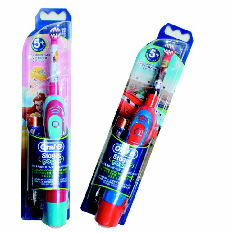 德國百靈歐樂B兒童電池式電動牙刷有多種圖樣選擇，每支699元。圖／udn買東西