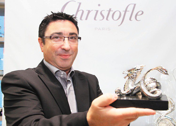 Christofle全球副董事長Pedro表示，品牌銀器設計會不斷跟隨時代潮流而改變。記者陳俊吉／攝影