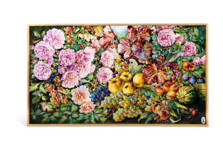 麥森畫家馬締亞斯‧史汀奈所繪製的作品「皇家富麗圖」壁畫，以接近印象派的畫風，描繪各色水果與花草，飽滿的水果與盛開的玫瑰彼此推擠，像一群夏日陽光下衣著繽紛的嬉鬧頑童。圖／國裕生活提供