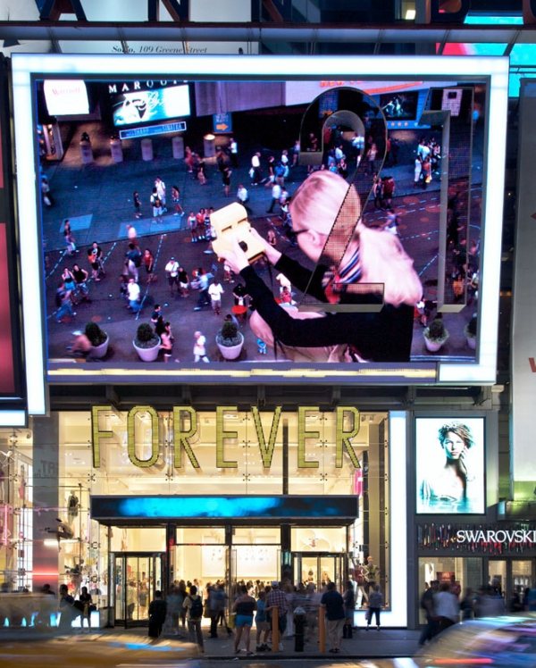 Forever 21紐約Time Square 旗艦店。圖／she.com.tw提供