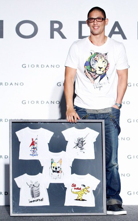 GIORDANO與橙果蔣友柏推出設計款服飾，製造話題。記者陳俊吉／攝影