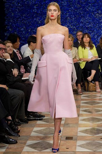 Raf Simons在Dior的首場發表，獻給了高級訂製服。圖／擷取自elenamgarcia.com