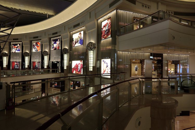 義大利品牌miu miu於台北101購物中心開設的該品牌台灣最大全新旗艦店正式開幕。圖／TVBS周刊提供