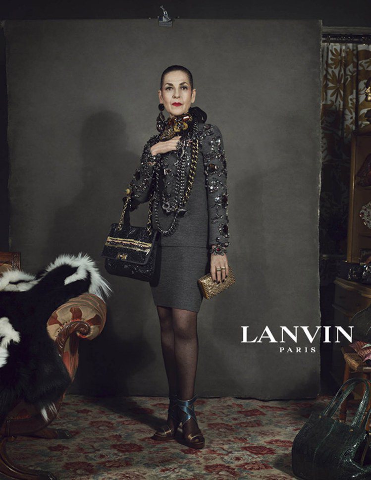 LANVIN本季廣告的模特兒都是現實中的小人物，有服務生、帽店老闆娘等。圖／LANVIN提供