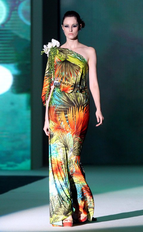 服裝設計師許艷玲、陳科維發表2013春夏新裝。記者陳瑞源／攝影