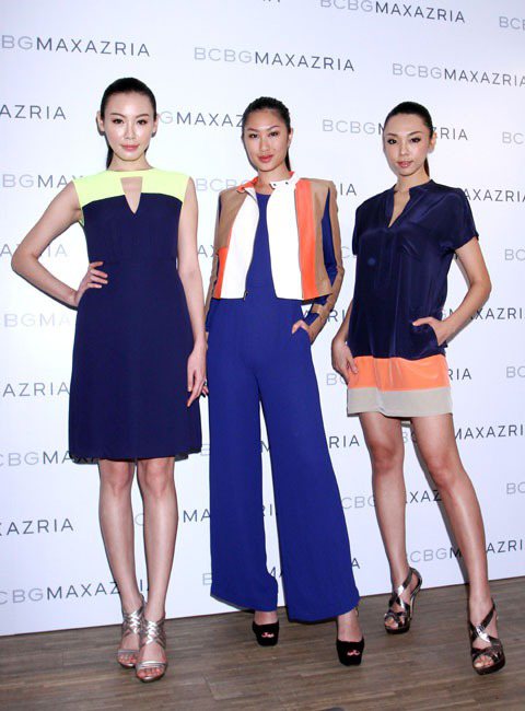 BCBGMAXAZRIA舉行新裝發表會，三位模特兒示範Resort Collection服飾。記者陳志曲／攝影