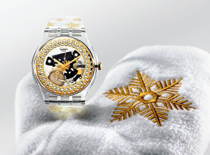 雪花飄飄SNOW YOUR TIME AWAY耶誕表款，每只售價3500元。圖／Swatch提供