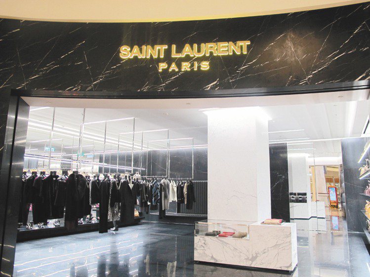 全球第三家沒有「Yves」的Saint Laurent全新概念店，落腳台北101。記者陶福媛／攝影