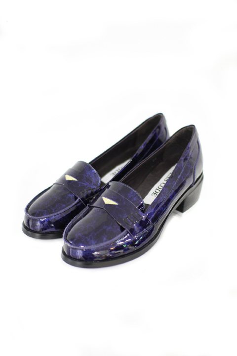 Alexa Loafer鞋款。$ 5900。圖／DRESS CODE提供